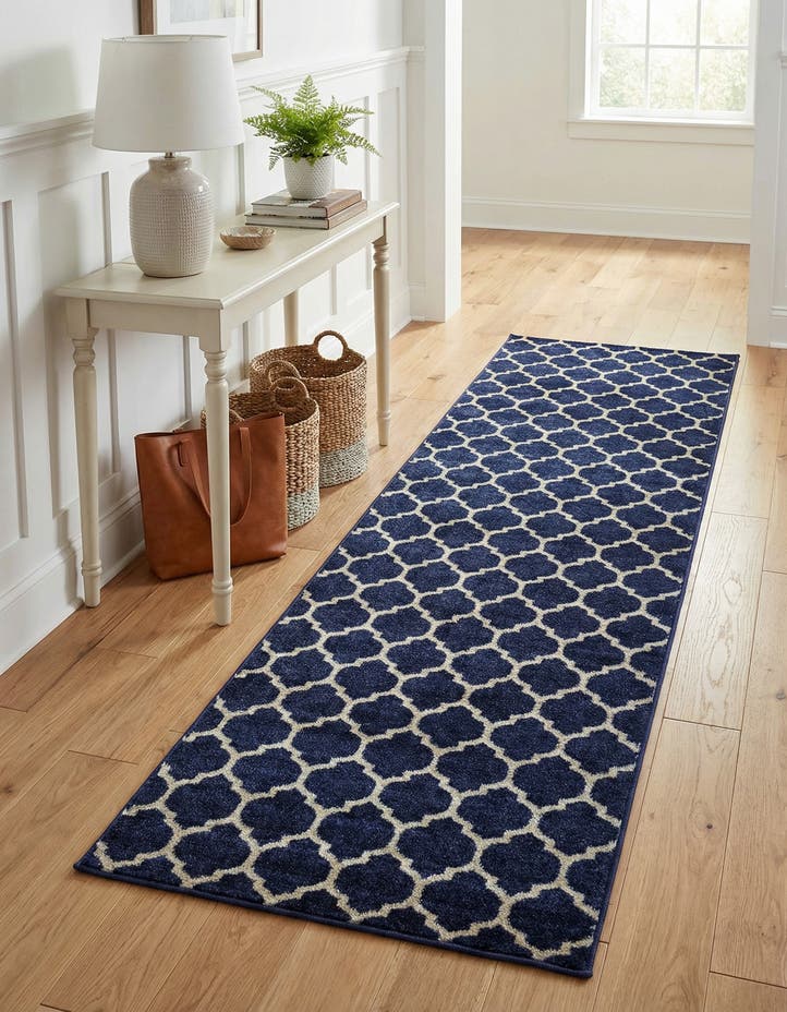 2' 7 x 8' Lattice Runner Rug