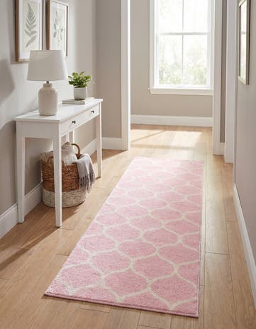 2' x 6' Lattice Frieze Runner Rug