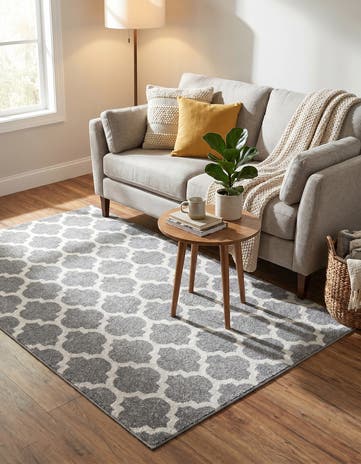 5' 3 x 8' Lattice Rug
