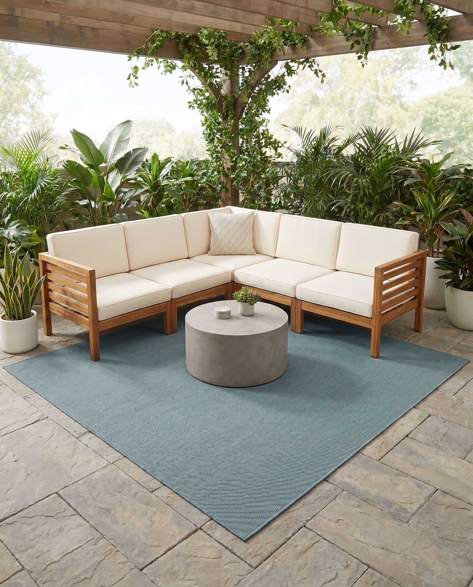 7' 10 x 7' 10 Easy-Clean Solid Indoor / Outdoor Square Rug