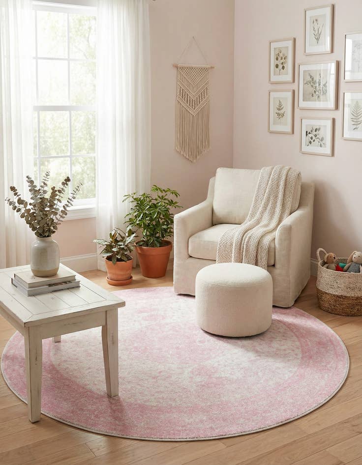 Detail image of 7' 10 x 7' 10 Dover Round Rug