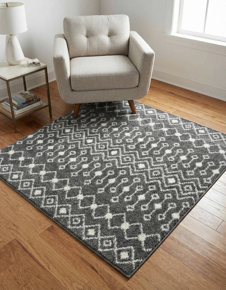 Detail image of 4' x 4' Moroccan Trellis Square Rug