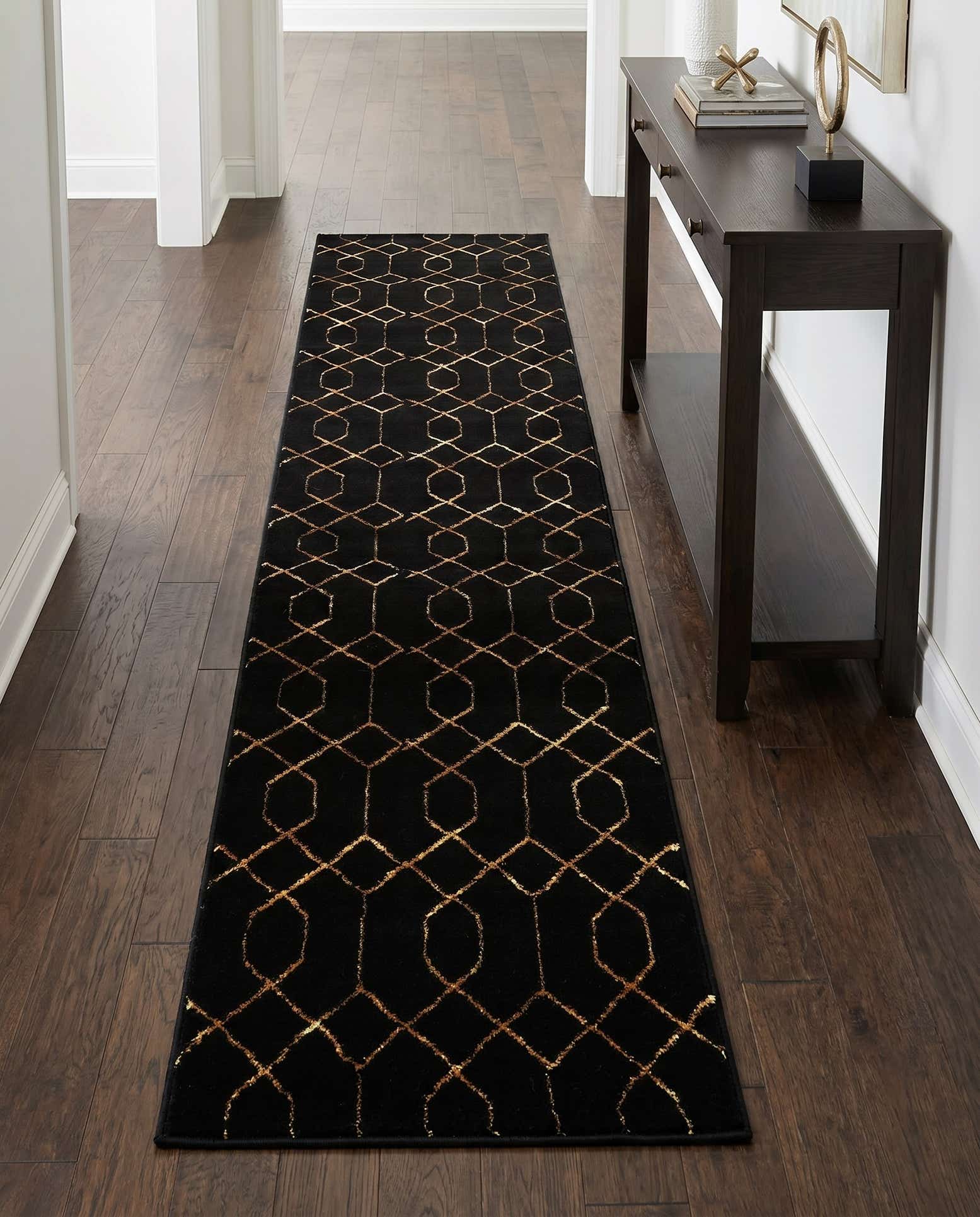 2' x 8' Marilyn Monroe™ Glam Trellis Runner Rug