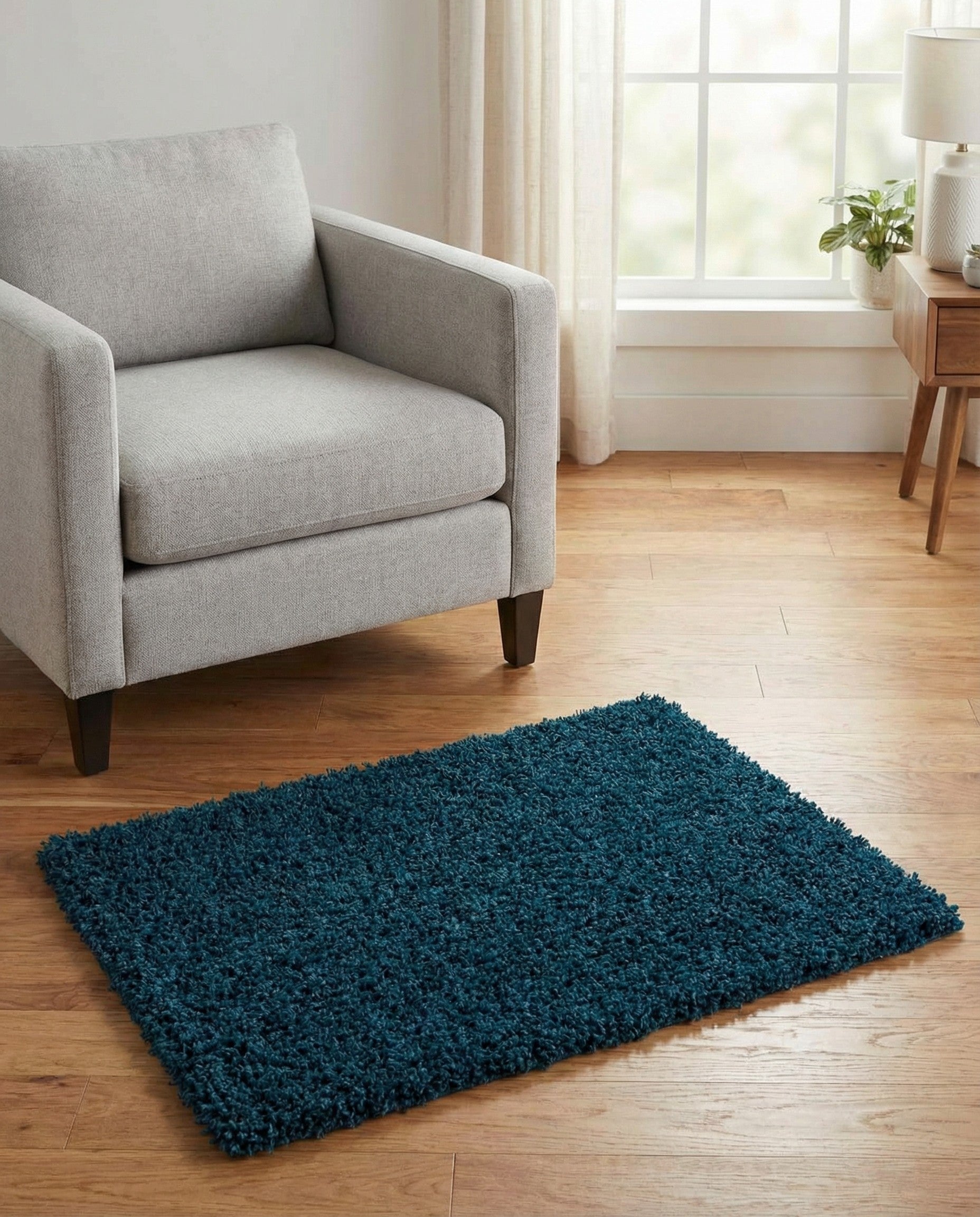  2' x 3' Solid Shag Rug