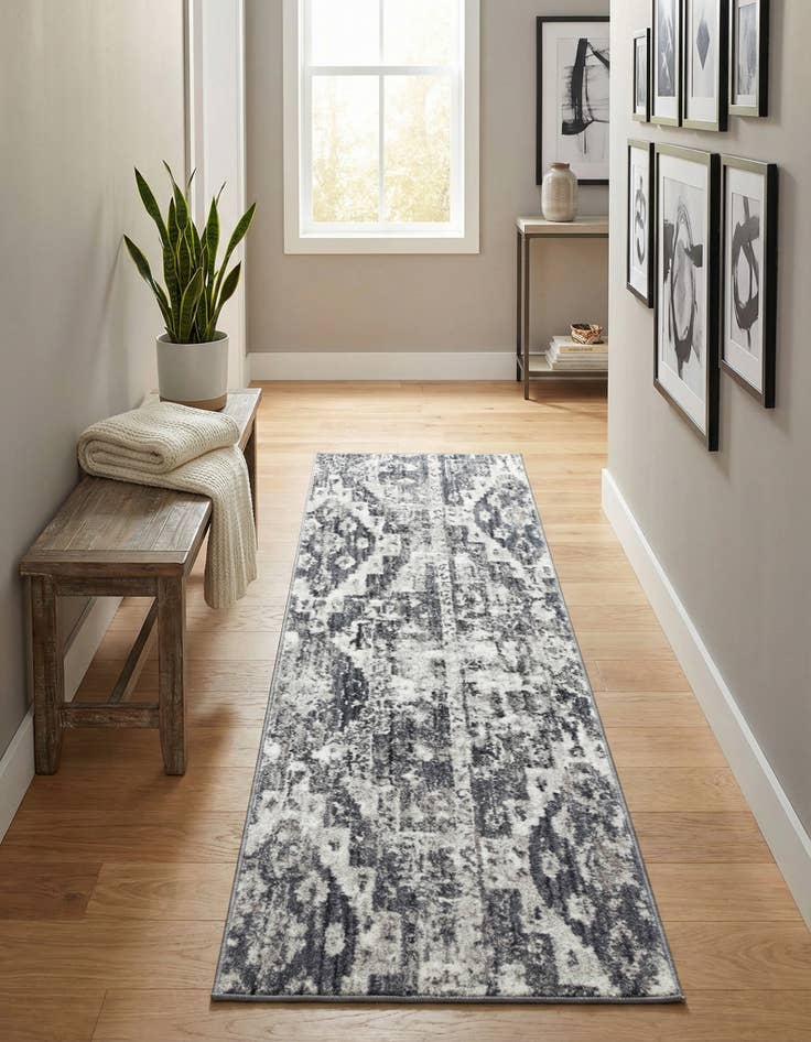Detail image of 2' 2 x 6' Madrid Runner Rug