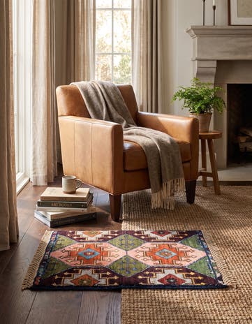1' 4 x 2' Hand Knotted Ziegler Rug