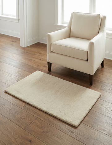 2' 6 x 4' 7 Hand Knotted Gabbeh Wool Rug