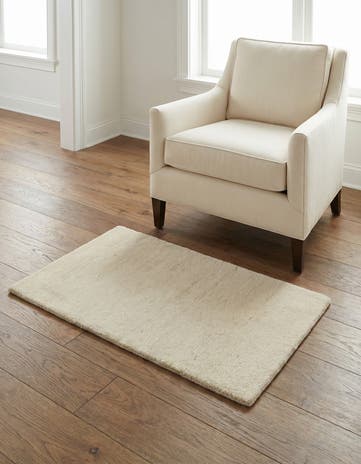 2' 6 x 4' 7 Hand Knotted Gabbeh Wool Rug