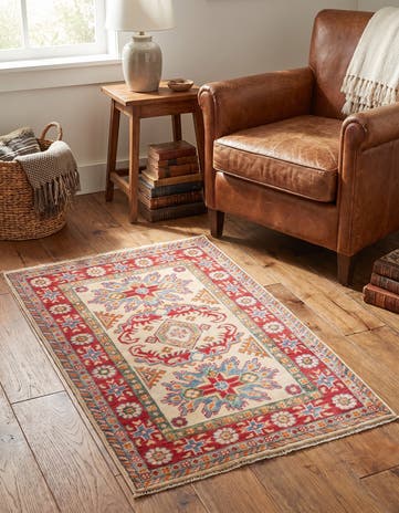 2' 9 x 4' Hand Knotted Kazak Rug