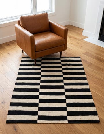 3' 4 x 4' 8 Hand Woven Kilim Modern Wool Rug