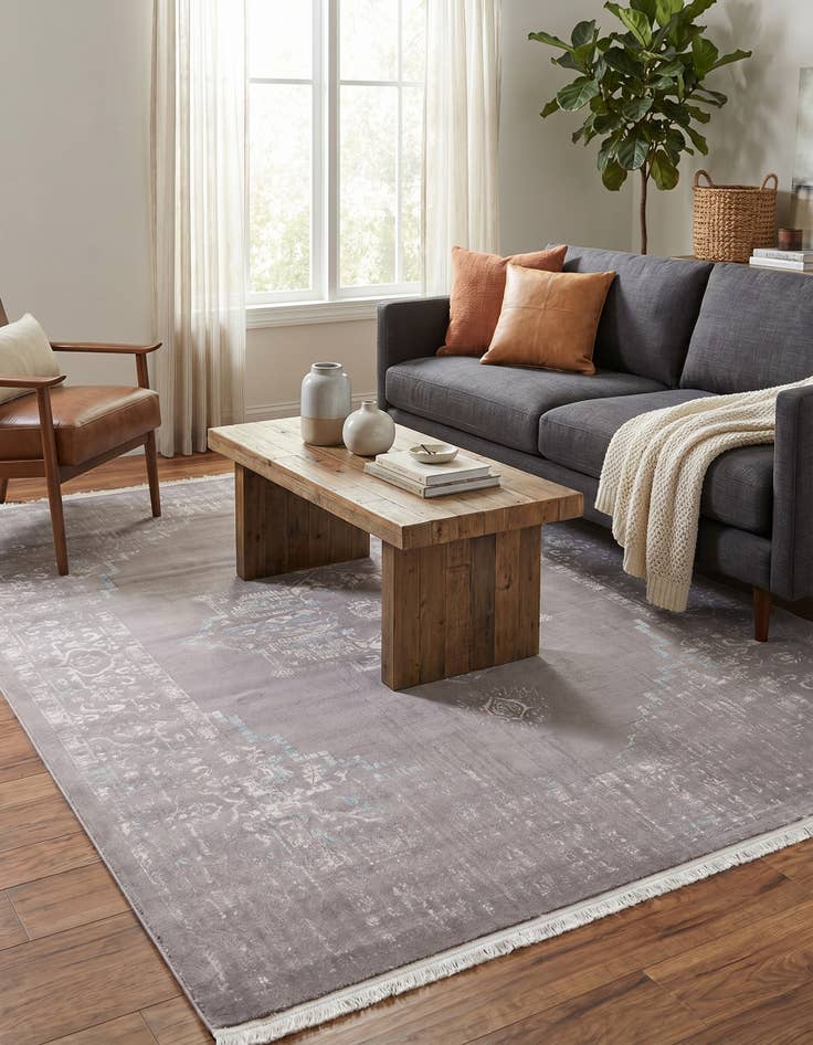 Detail image of 7' x 10' New Vintage Rug