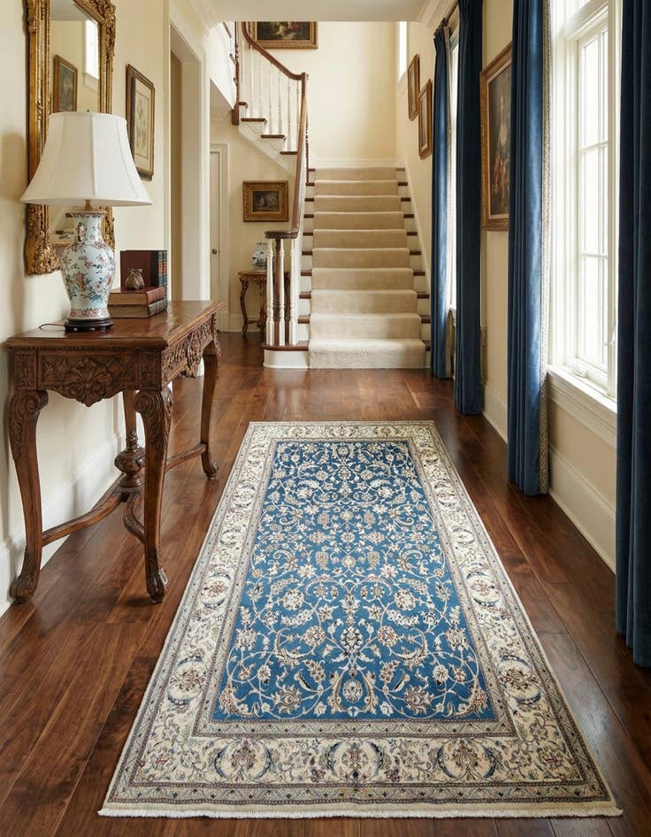 Detail image of 6' 6 x 10' Nain Runner Rug