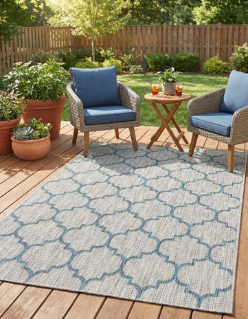 5' 3 x 8' Easy-Clean Lattice Indoor / Outdoor Rug