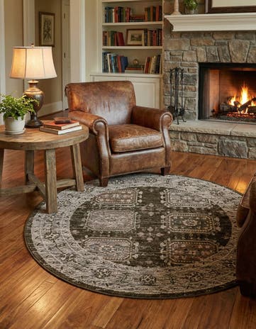 5' x 5' Grand Tradition Round Rug