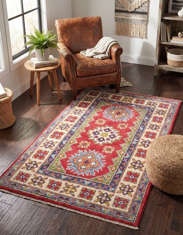 2' 8 x 4' 4 Hand Knotted Kazak Rug