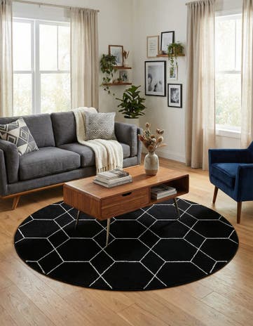 7' 10 x 7' 10 Lattice Frieze Round Rug