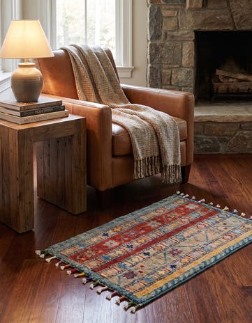 1' 4 x 2' Hand Knotted Ziegler Rug