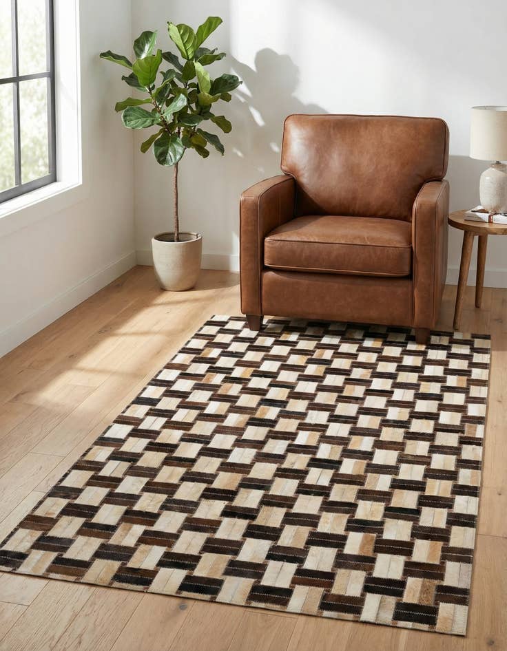 Detail image of 3' x 4' 11 Cowhide - Patchwork Rug