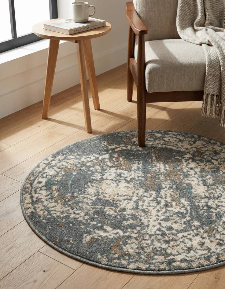 Detail image of 3' 3 x 3' 3 Sahara Round Rug