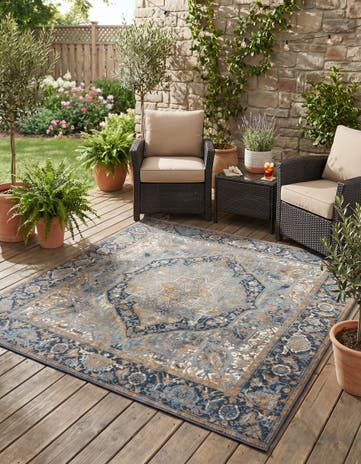 Blue Easy-Clean Traditional Indoor / Outdoor Square Rug