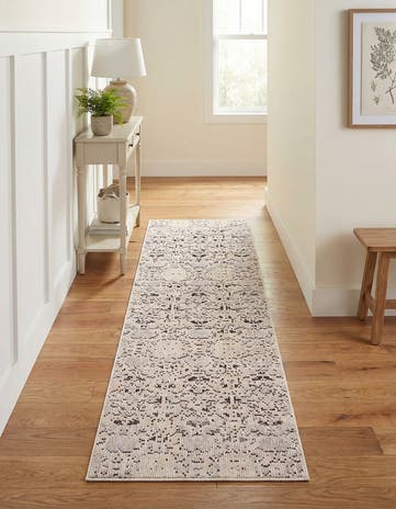 Light Gray Amulet Runner Rug