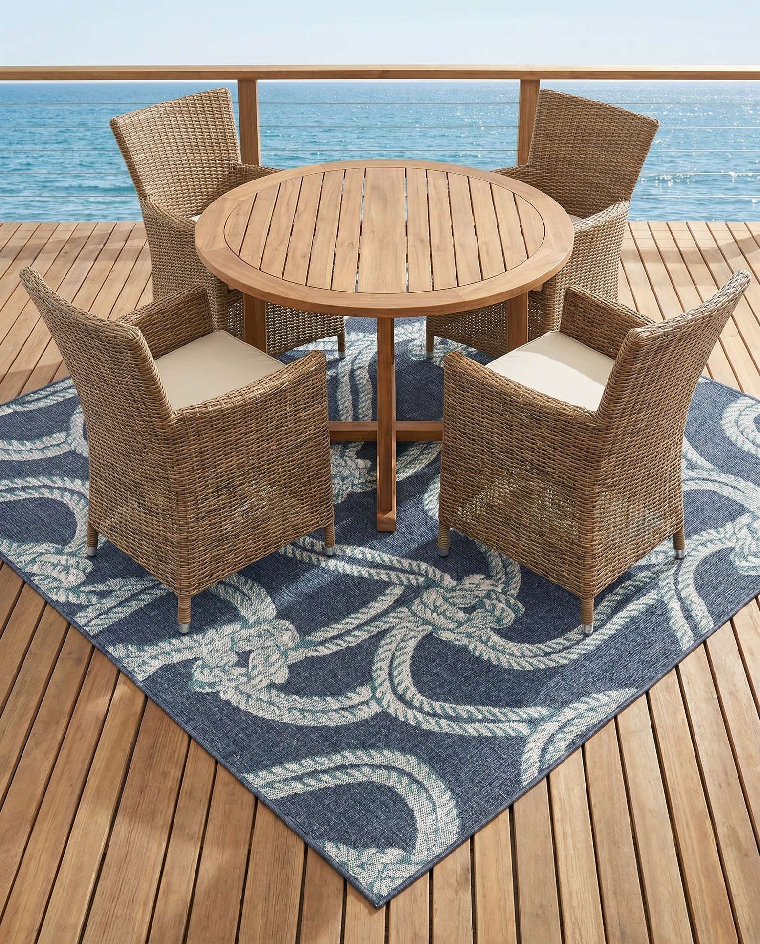 7' 10 x 7' 10 Easy-Clean Coastal Indoor / Outdoor Square Rug