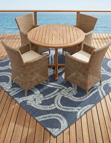 7' 10 x 7' 10 Easy-Clean Coastal Indoor / Outdoor Square Rug