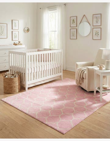 5' 3 x 8' Trellis Frieze Rug
