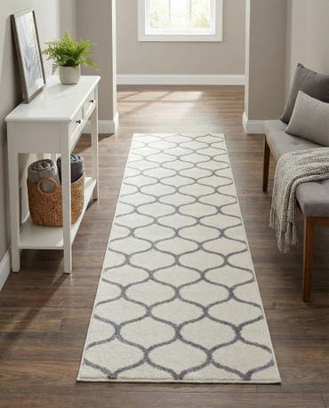  2' x 6' Lattice Frieze Runner Rug