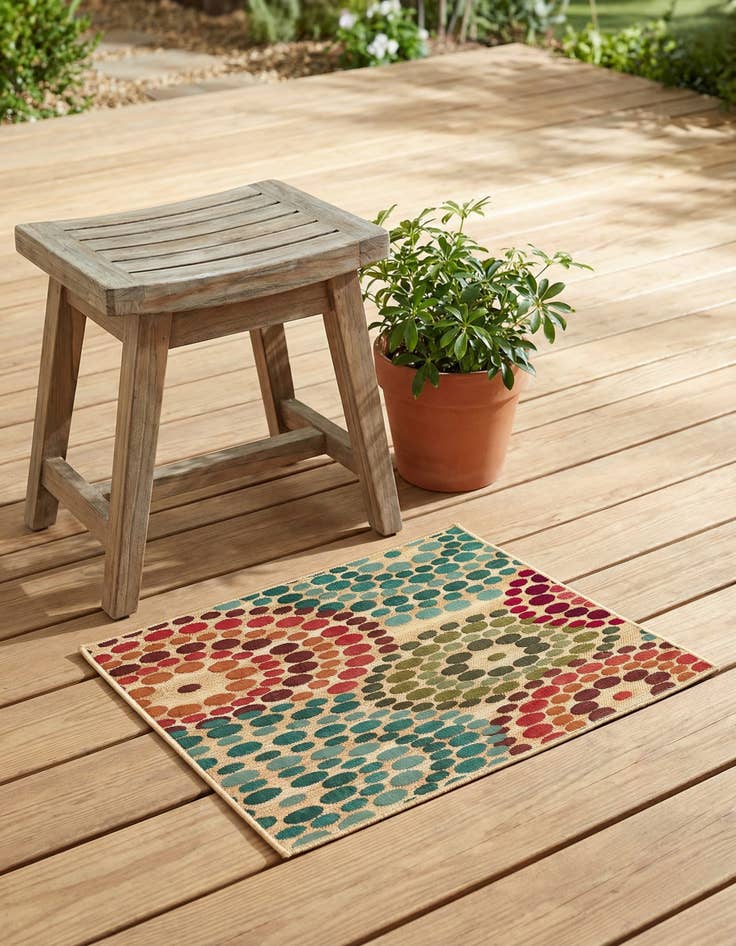 Detail image of 2' 2 x 3'  Washable Modern Indoor / Outdoor Rug