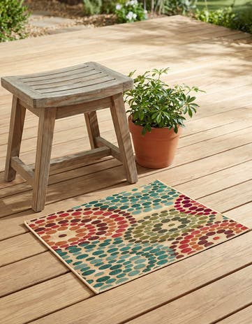 2' 2 x 3' Easy-Clean Modern Indoor / Outdoor Rug