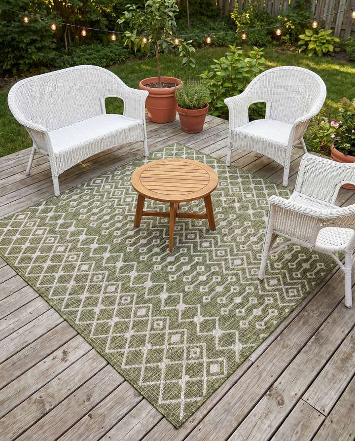 5' 3 x 5' 3 Easy-Clean Trellis Indoor / Outdoor Square Rug