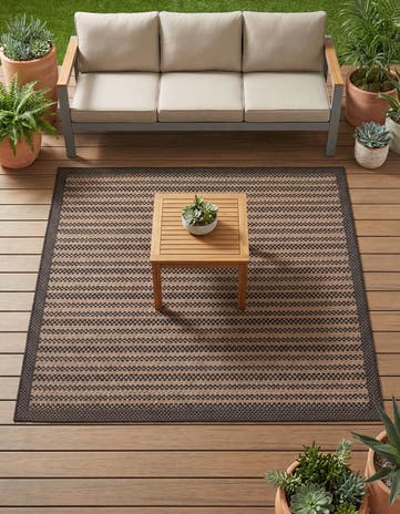 6' x 6' Easy-Clean Border Indoor / Outdoor Square Rug