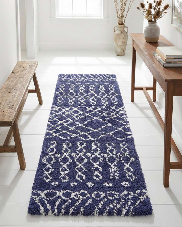 2' 7 x 6' Moroccan Shag Runner Rug