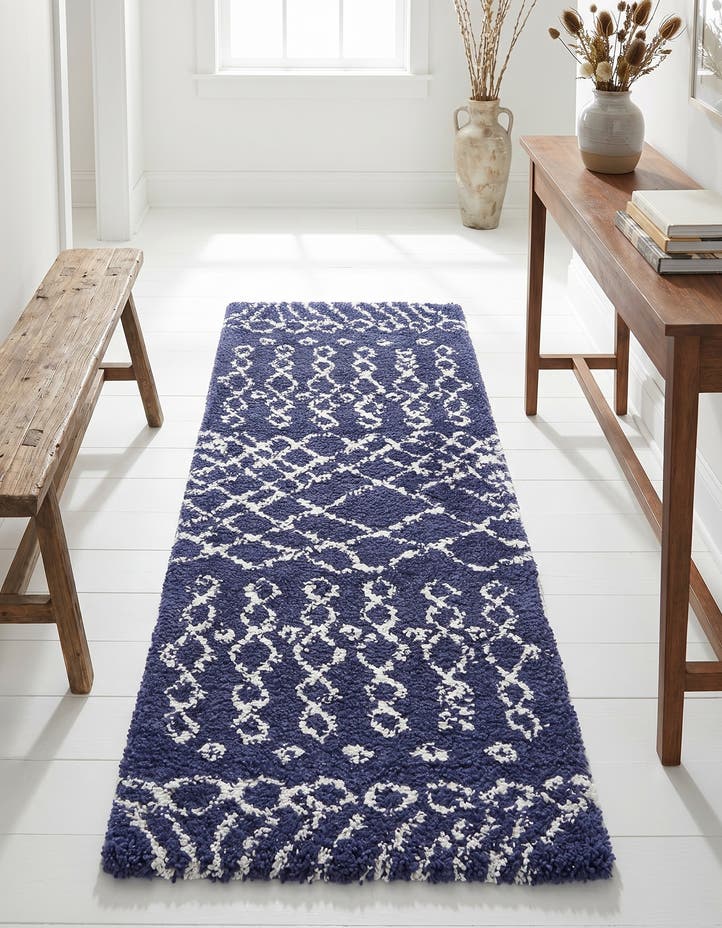 2' 7 x 6' Moroccan Shag Runner Rug