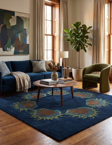 7' 6 x 7' 7 Luna Square Rug