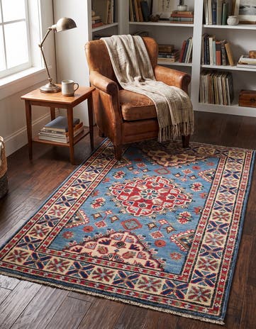 2' 7 x 4' 2 Hand Knotted Kazak Rug
