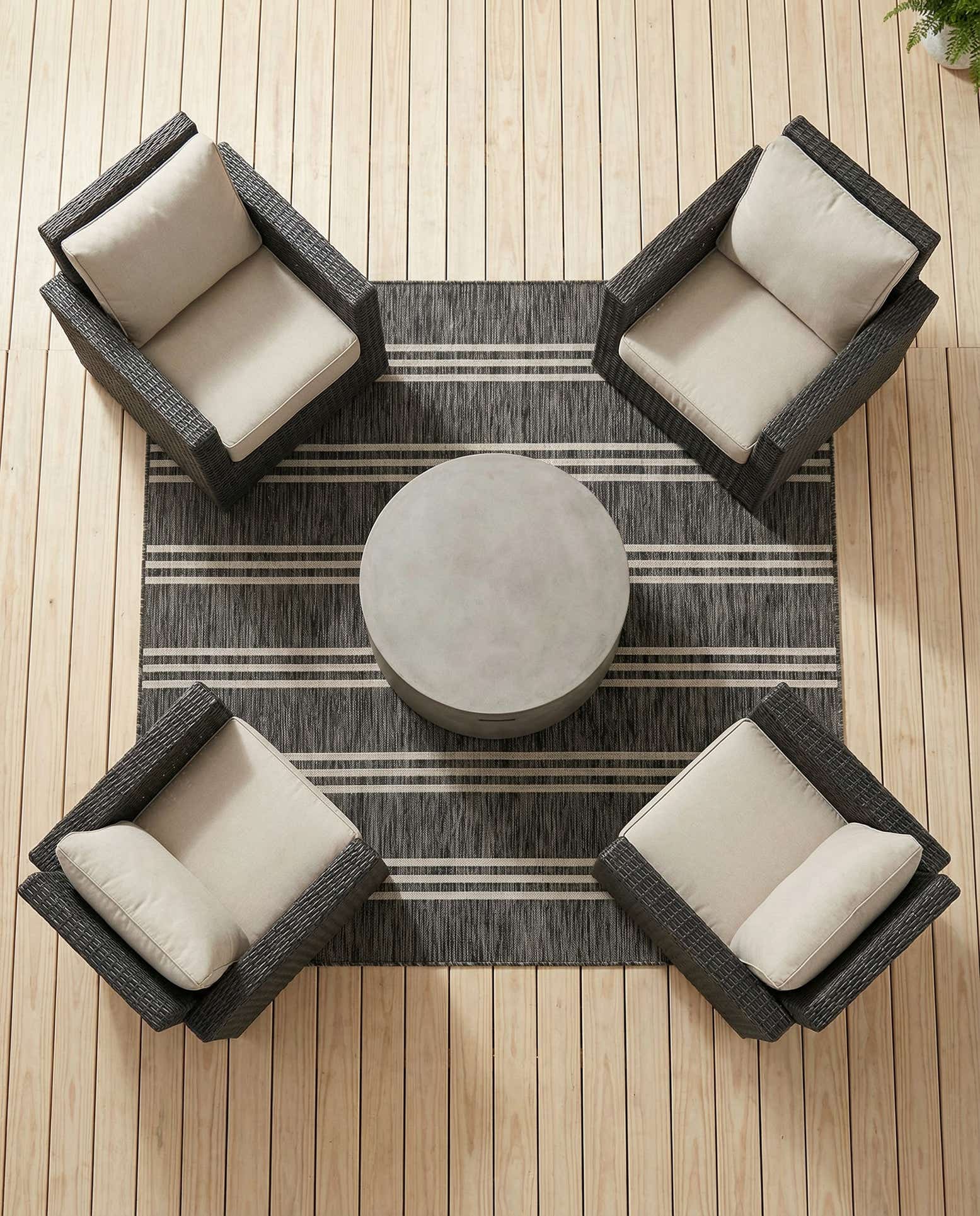7' 10 x 7' 10 Easy-Clean Jill Zarin Anguilla Indoor / Outdoor Square Rug