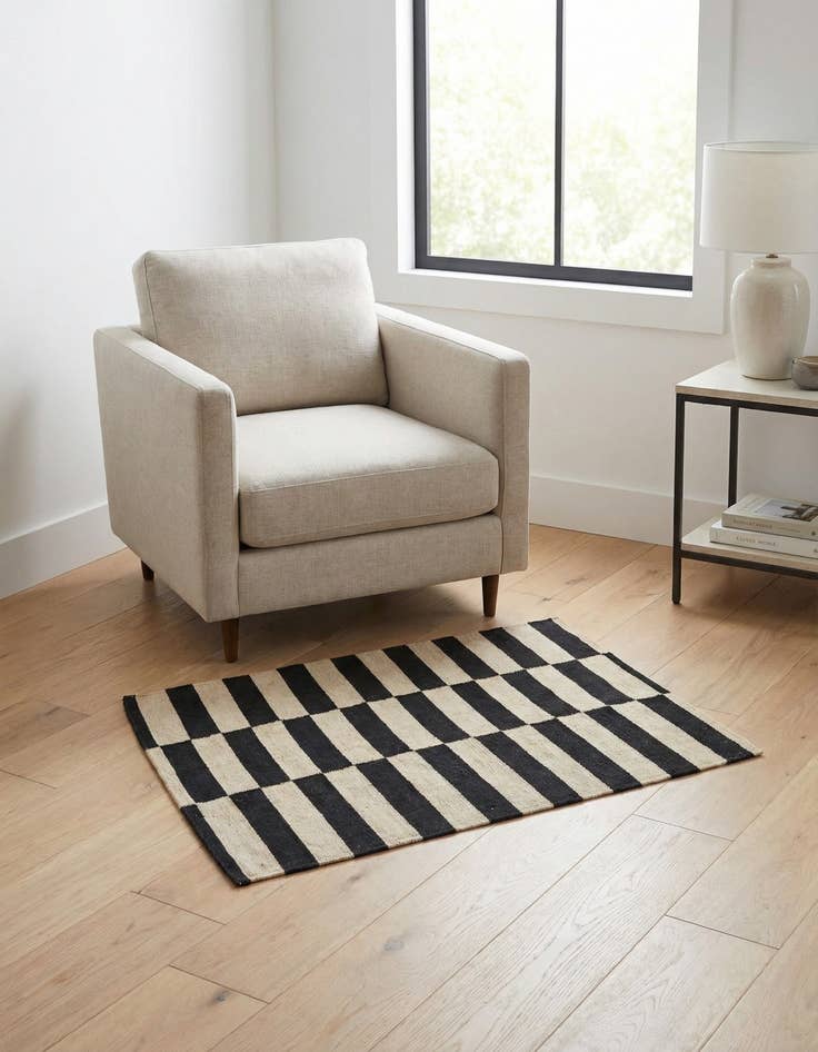 Detail image of 2' 8 x 3' 9 Hand Woven Kilim Modern Wool Rug