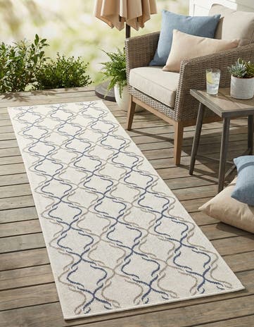 Ivory Easy-Clean Lattice Indoor / Outdoor Runner Rug