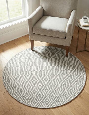 Gray Hand Woven Geo Trellis Flatweave Round Rug