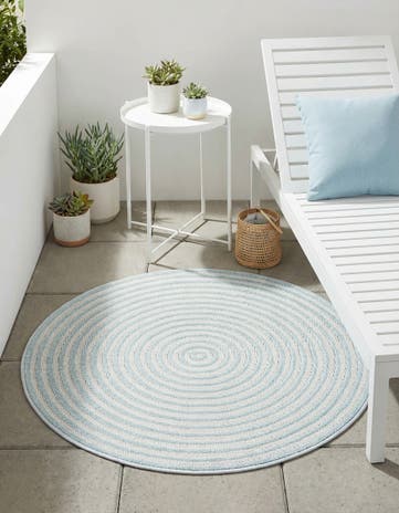 3' x 3' Easy-Clean Sabrina Soto Indoor / Outdoor Round Rug