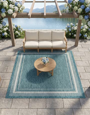 7' 10 x 7' 10 Easy-Clean Border Indoor / Outdoor Square Rug
