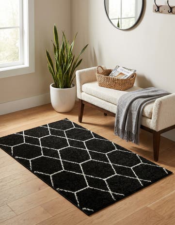2' x 3' Lattice Frieze Rug