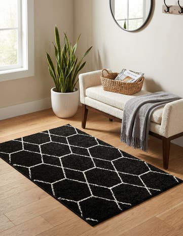 2' x 3' Lattice Frieze Rug