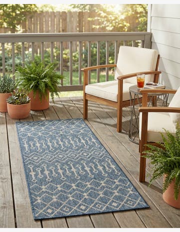 2' x 4' Easy-Clean Trellis Indoor / Outdoor Runner Rug