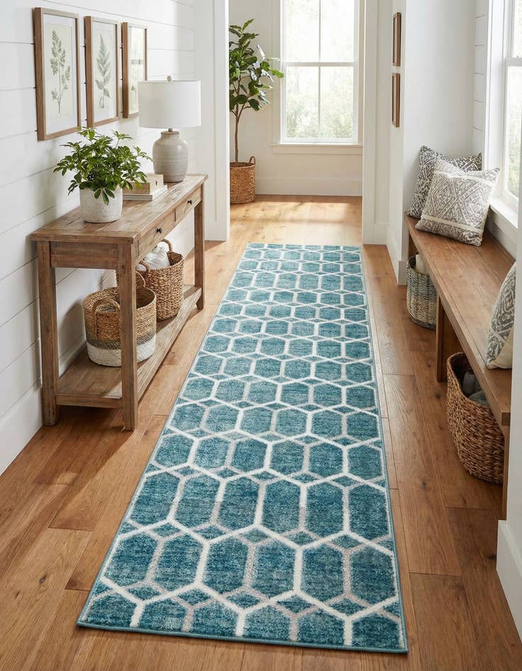 Detail image of 2' 7 x 13' Lattice Trellis Runner Rug