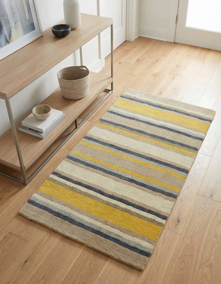 Detail image of 2' 9 x 4' 10 Luna Wool Rug