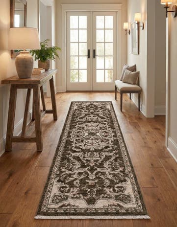 Green Grand Tradition Runner Rug
