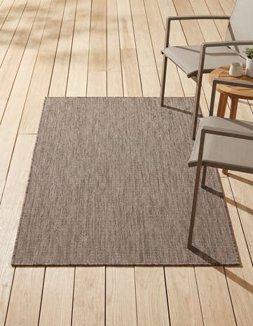 3' 1 x 5' 3 Easy-Clean Solid Indoor / Outdoor Rug